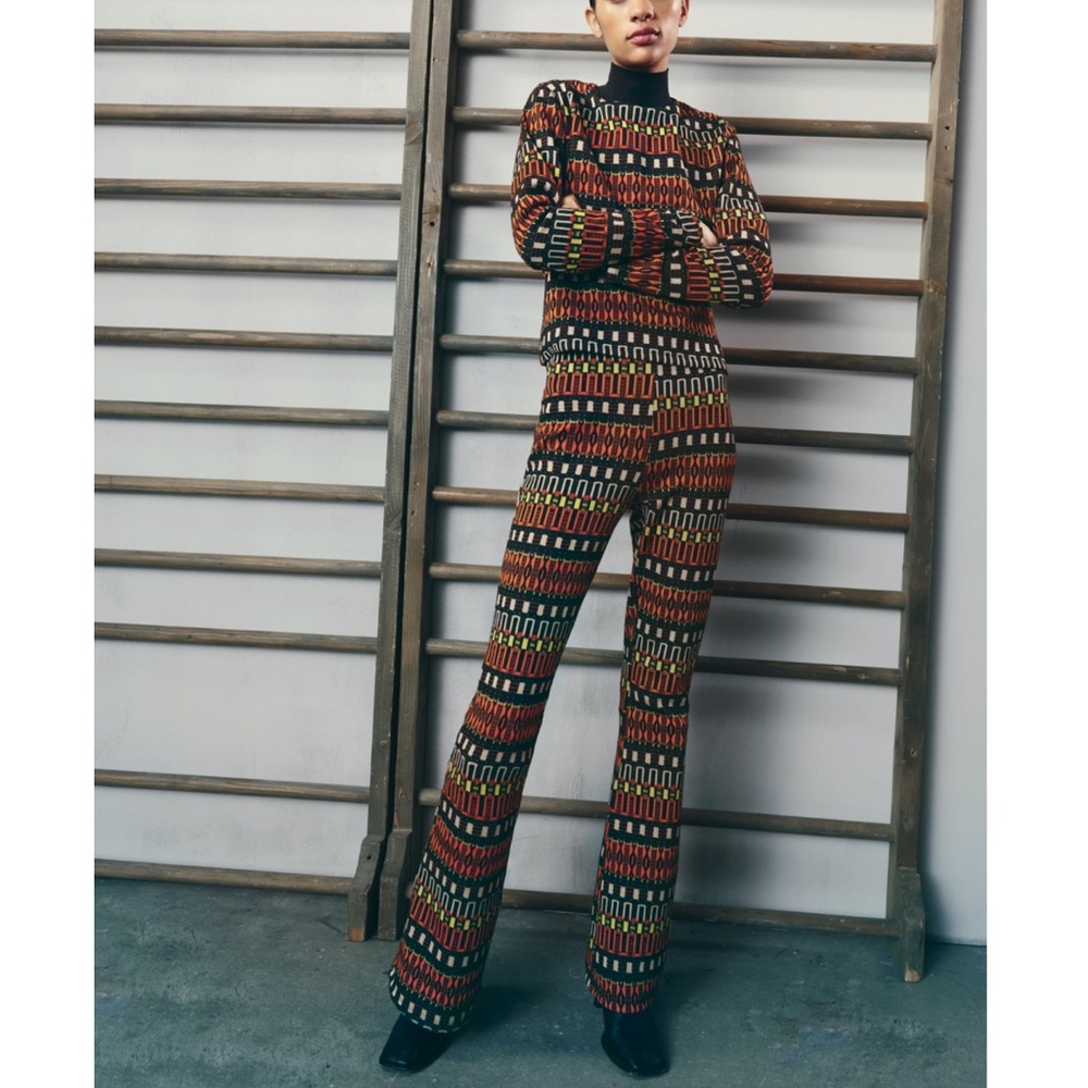 Zara Multicolor Patterned Knit Set - Picture 2 of 15